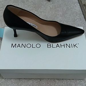 Manolos Blahnik pumps unworn in box sz 7B